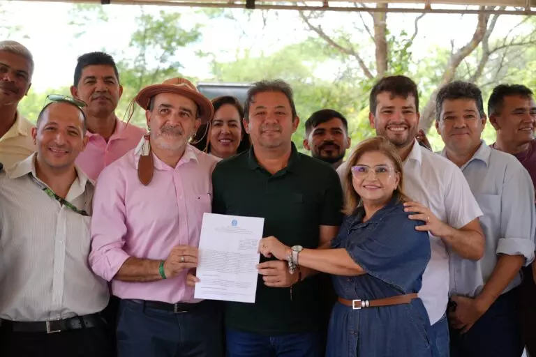Evilásio Mateus reforça parceria com IF Sertão-PE durante cerimônia de assinatura de construção da sede em Araripina